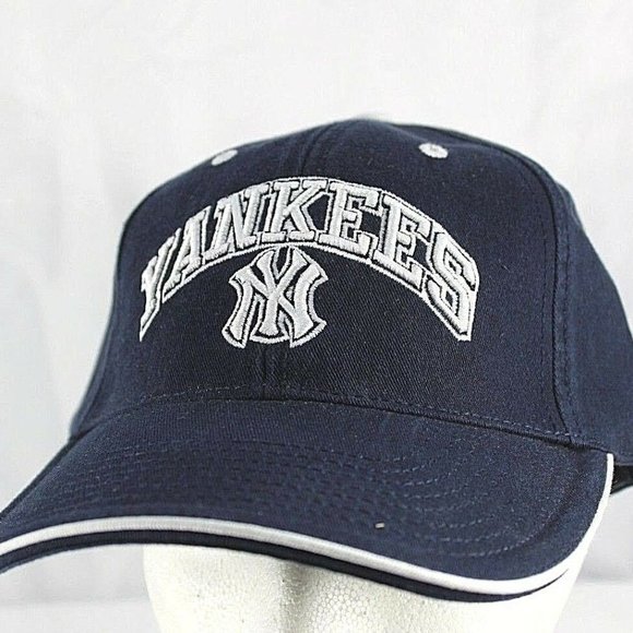 Drew Pearson Other - New York Yankees Blue/White Baseball Cap Adjustabl